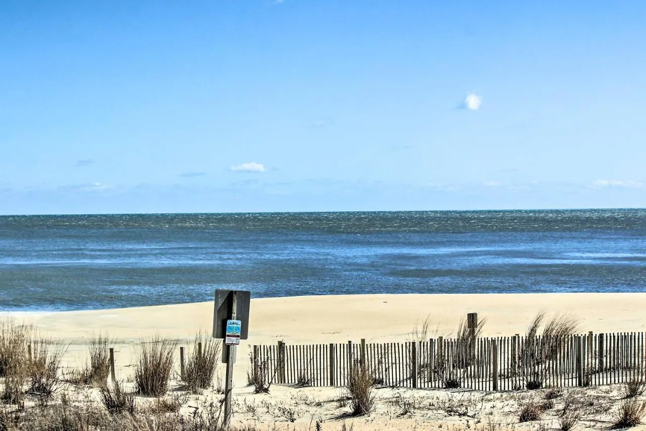 Beachfront Ocean City Condo With Indoor Pool And Views Lägenhet